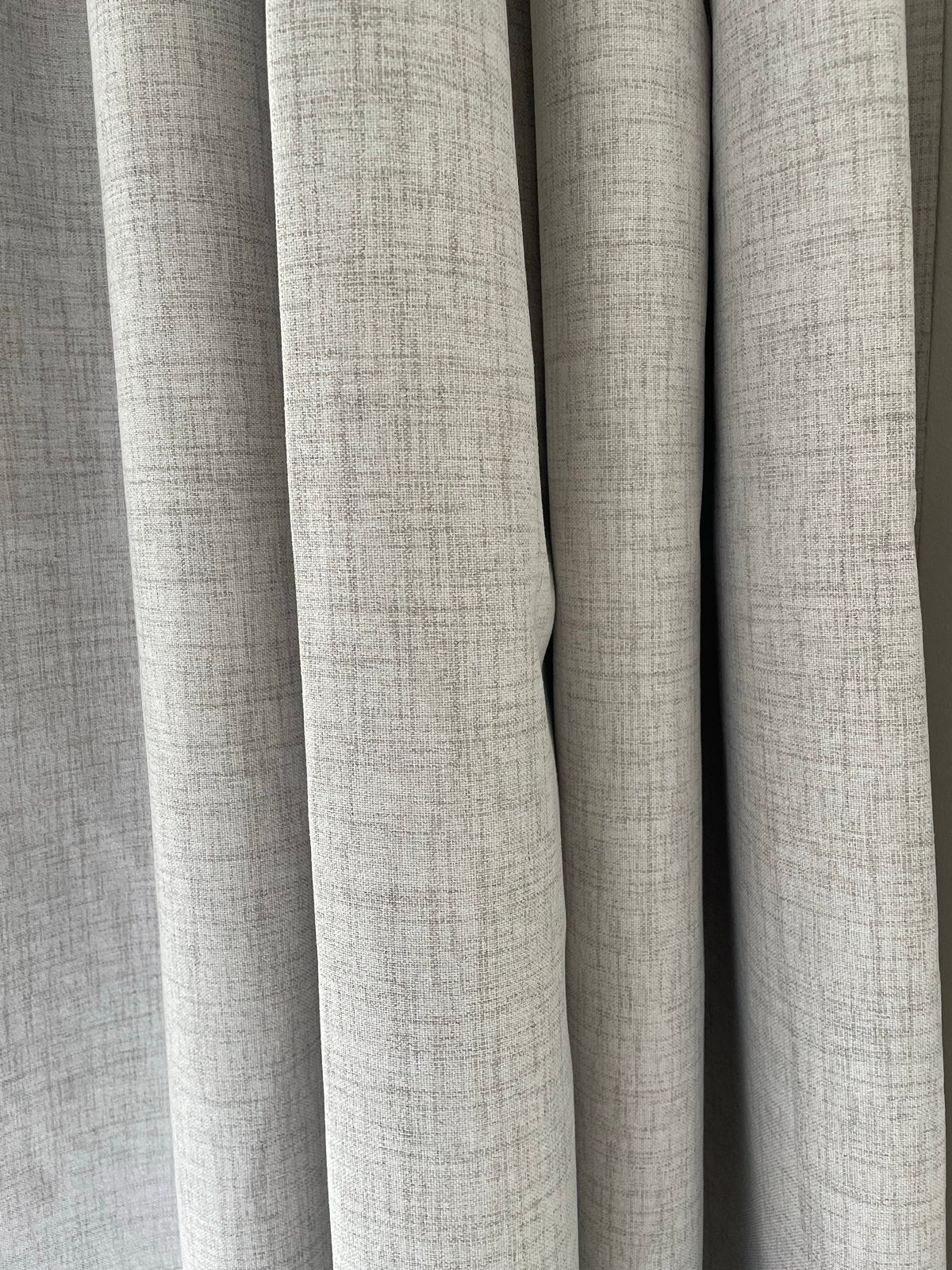Gloednieuwe HEMA verduisterende gordijnen, Huis en Inrichting, Stoffering | Gordijnen en Lamellen, Nieuw, Beige, Ophalen of Verzenden