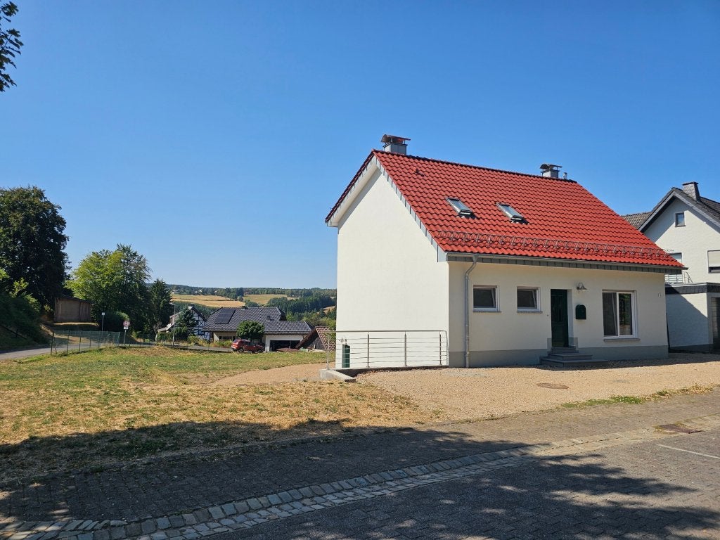 Huis in 53940 Hellenthal - Eifel - Duitsland, 53940 Hellenthal, Woonhuis, Duitsland, 158 m²