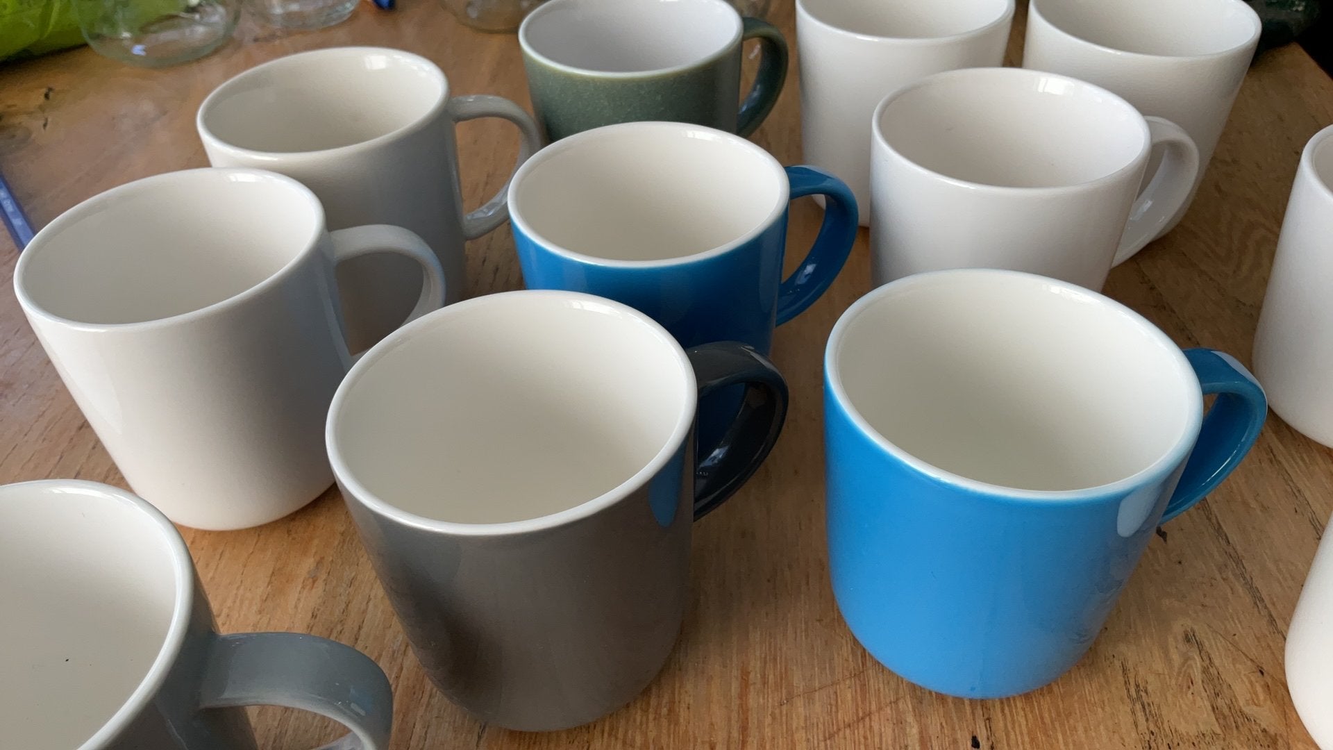 12 HEMA CHICAGO KOFFIE MOKKEN,, Ophalen of Verzenden, Zo goed als nieuw, Overige stijlen, Kop(pen) en/of Schotel(s)