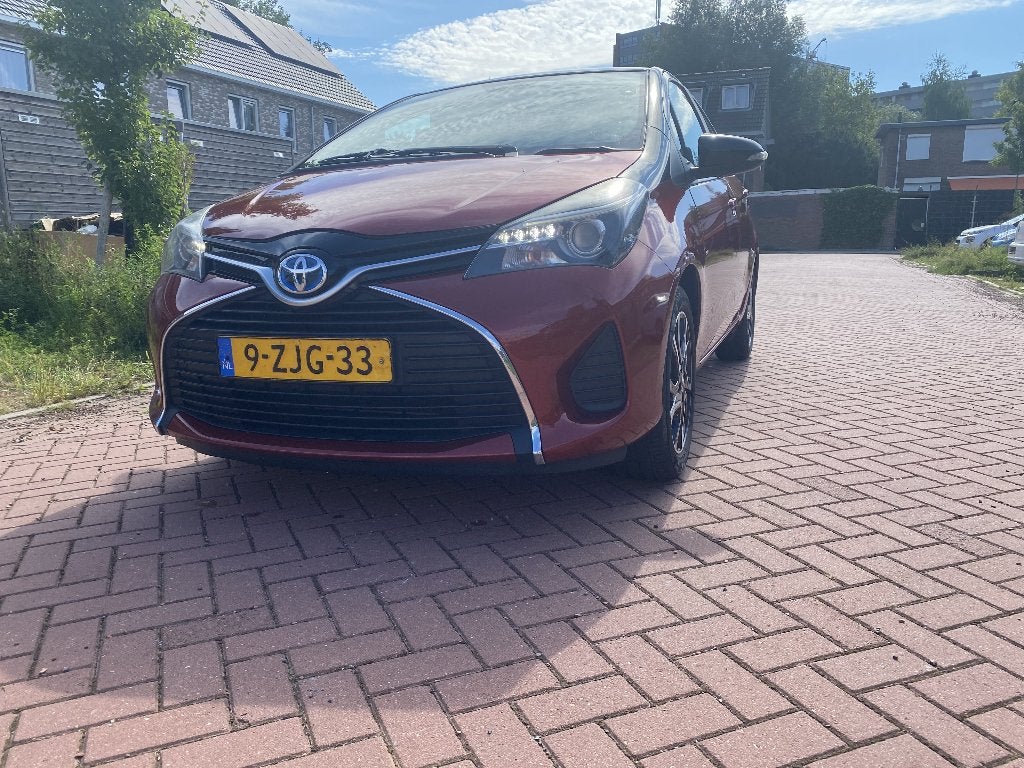 Toyota Yaris 1.5 hybride automaat origineel NL auto NAP, Auto's, 1497 cc, 74 pk, Zwart, 4 cilinders