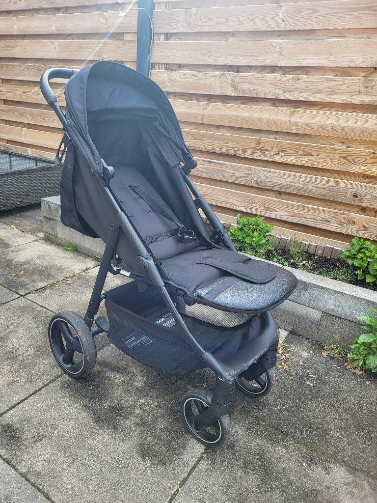 Puck buggy zwart – compact inklapbaar – nette staat, Ophalen, Zo goed als nieuw, Overige merken, Verstelbare rugleuning