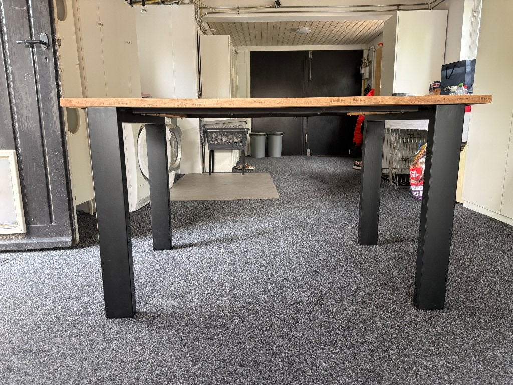 Eettafel met mangohouten blad en metalen poten, Huis en Inrichting, Tafels | Eettafels, Ophalen, Gebruikt, 100 tot 150 cm, 50 tot 100 cm