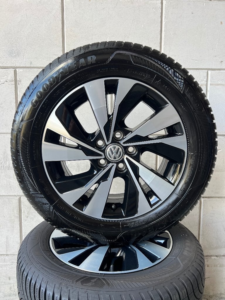 Winter / Allseason Volkswagen Polo velgen met banden 15 inch, Ophalen, Gebruikt, 15 inch, 185 mm
