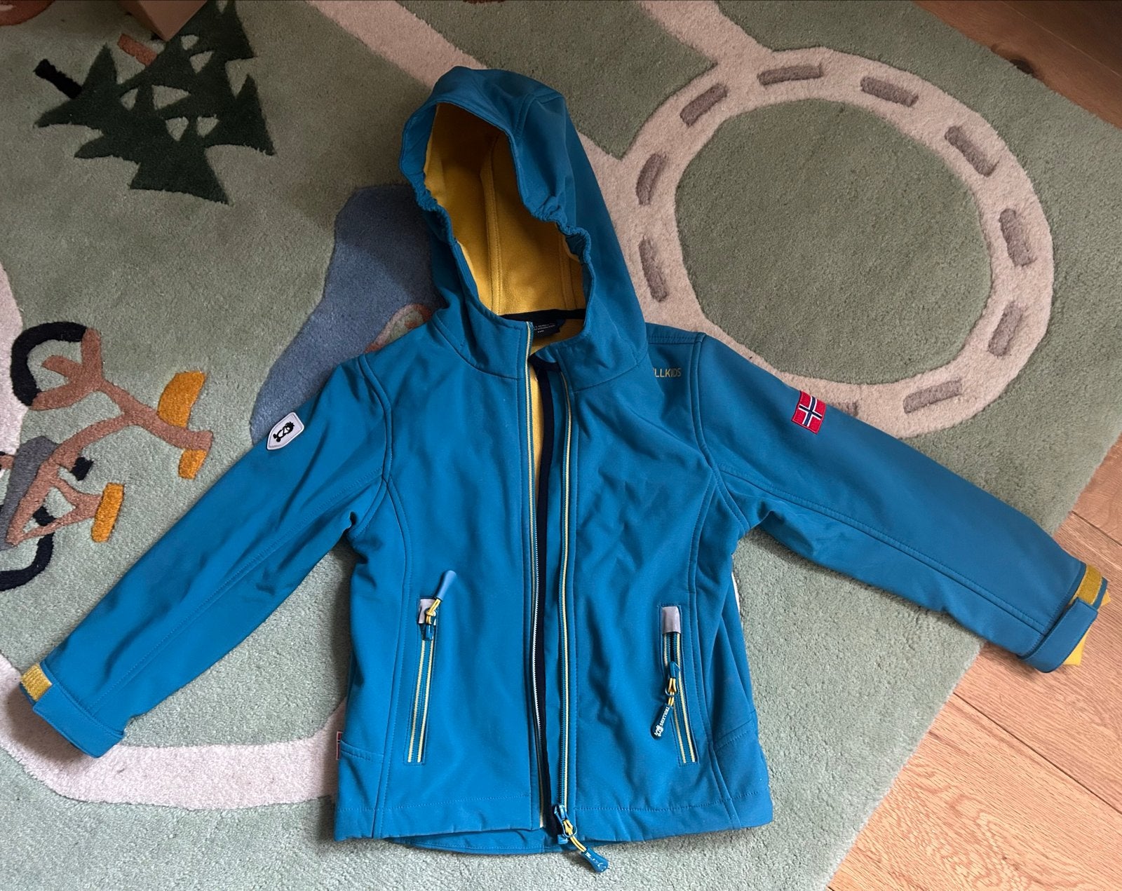 Trollkids softshell jas maat 110, Ophalen of Verzenden, Gebruikt, Jongen of Meisje, Jas