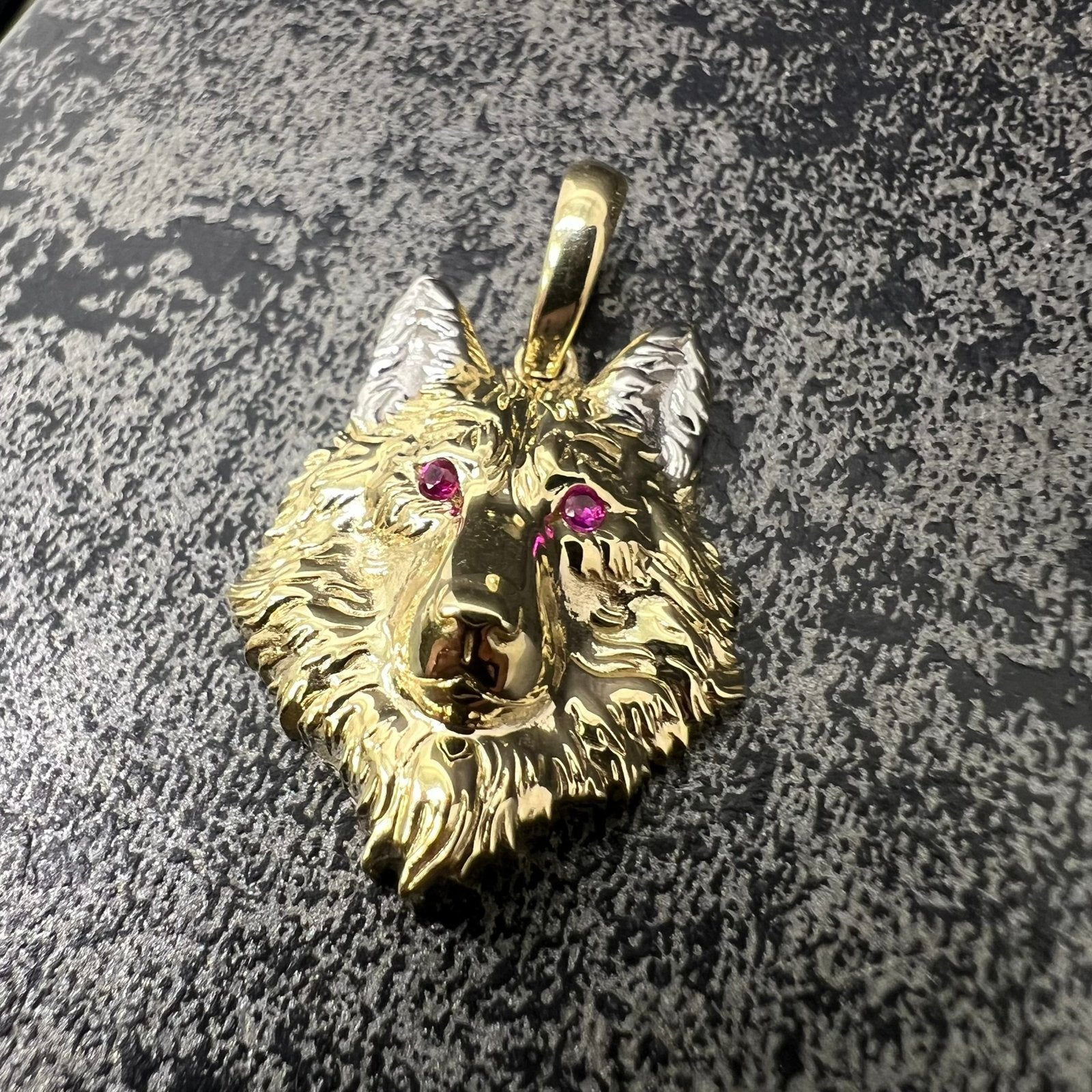 14k gouden hanger wolf model, Ophalen of Verzenden, Zo goed als nieuw, Goud, Kruis of Symbool