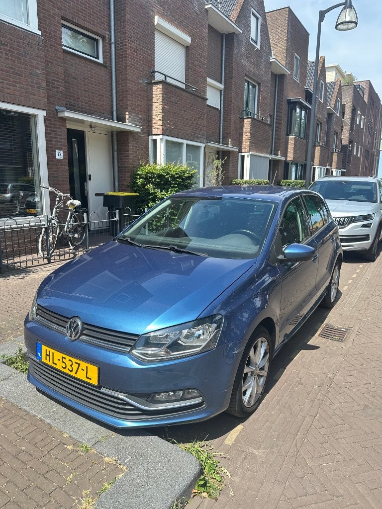 Volkswagen Polo 1.2 TSI 66KW 2015 Blauw, Auto's, Stof, 40 €/maand, Zwart, 4 cilinders