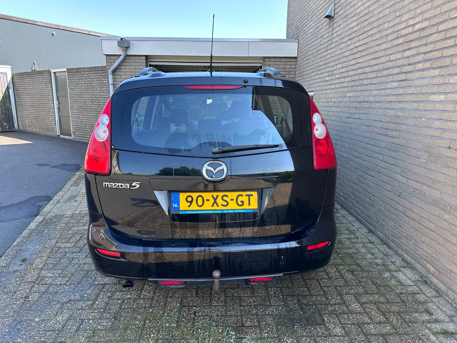 Mazda 5 1.8 2007 Zwart (Motor is kapot), Auto's, Mazda, 1370 kg, 4 cilinders, 7 stoelen, Zwart
