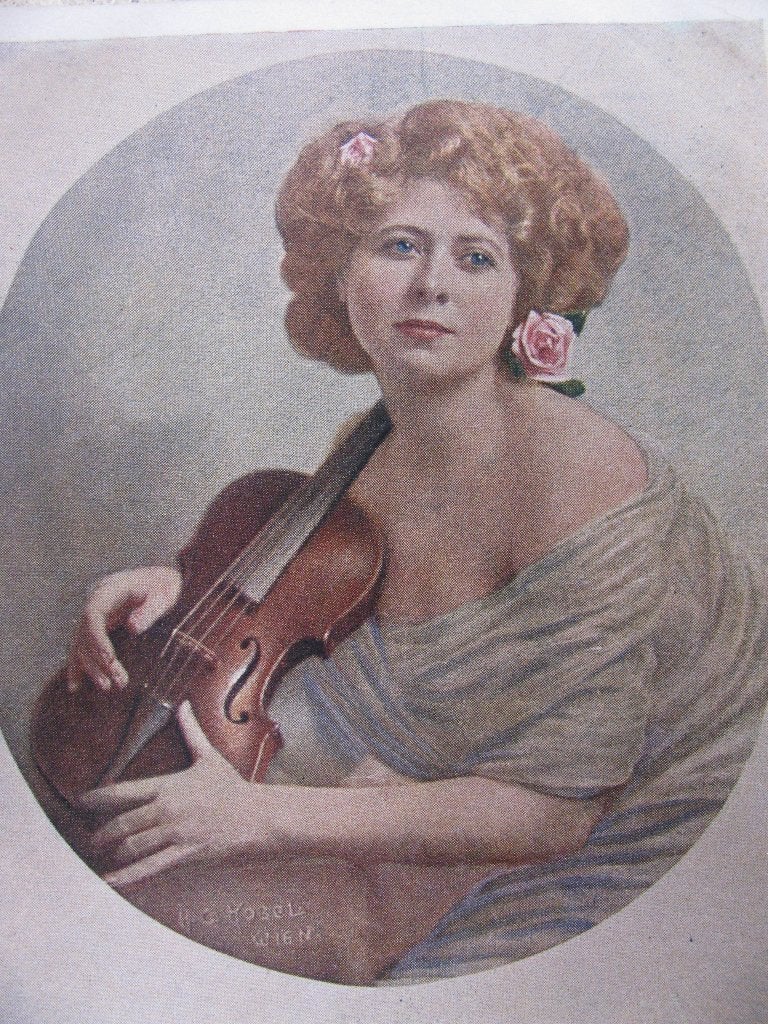 Antieke Gesigneerde Kaart - dame met Viool, Verzenden, Voor 1920, Ongelopen, Overige thema's