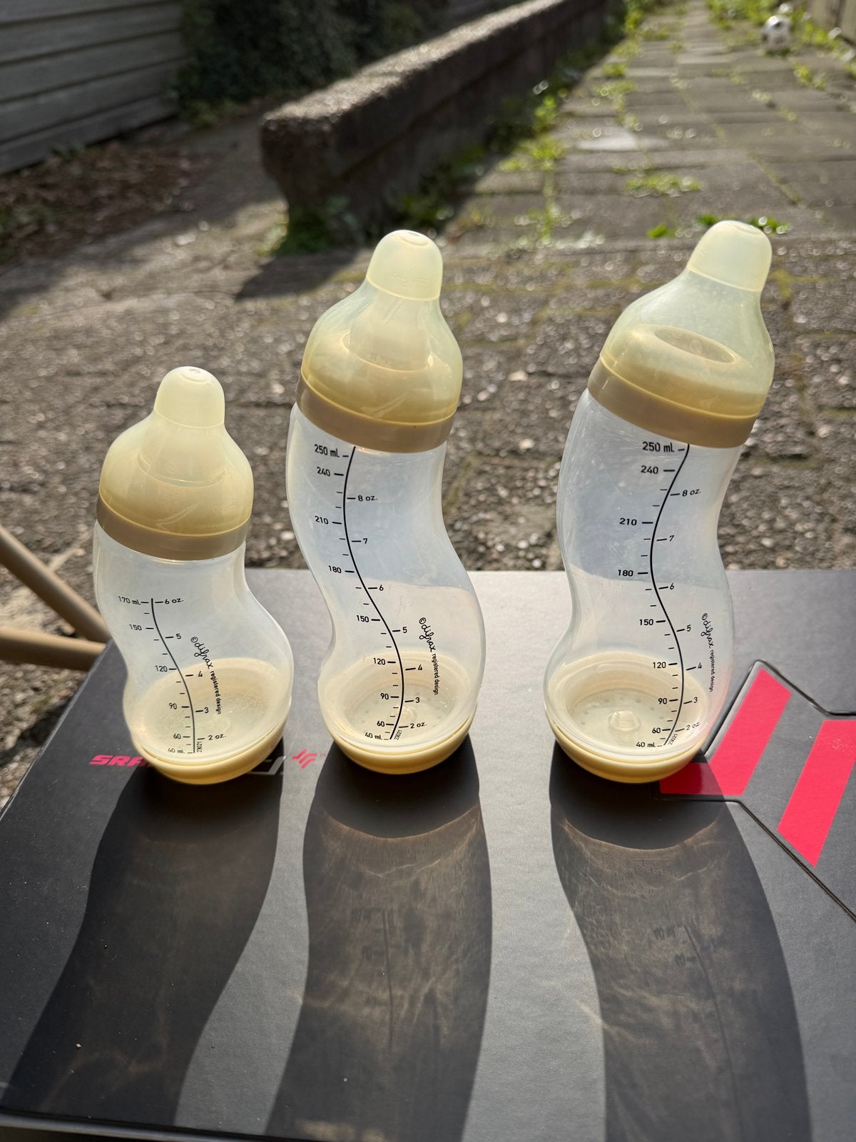 Drie ergonomische babyflessen van Difrax, Difrax, Gebruikt, Ophalen of Verzenden, Babyfles