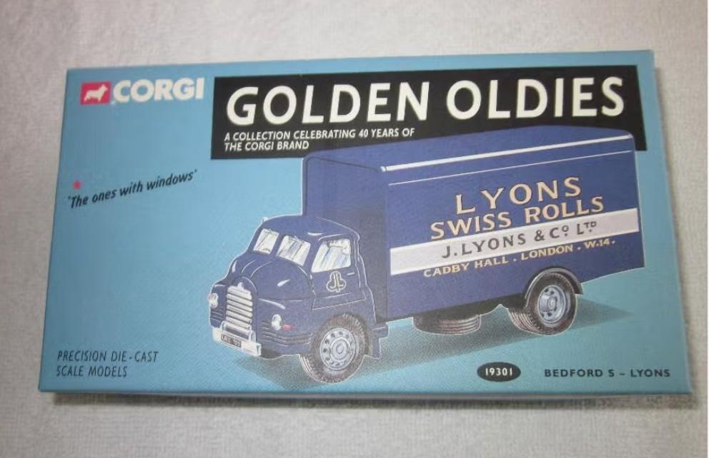 Corgi truck Golden Oldies Bedford s Lyons no. 19301 in doos., Hobby en Vrije tijd, Modelauto's | 1:50, Ophalen of Verzenden, Zo goed als nieuw