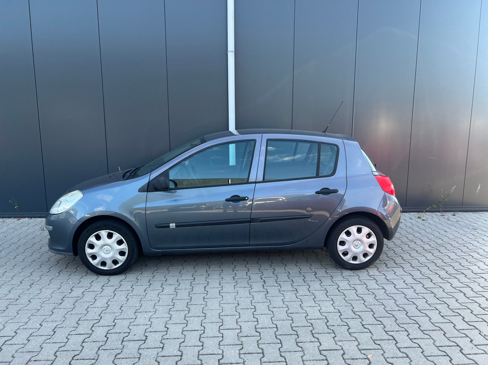 Renault Clio 1.5 DCI 50KW 5-DRS E4 2008 blauw, Auto's, Renault, 535 kg, 4 cilinders, Blauw, 68 pk