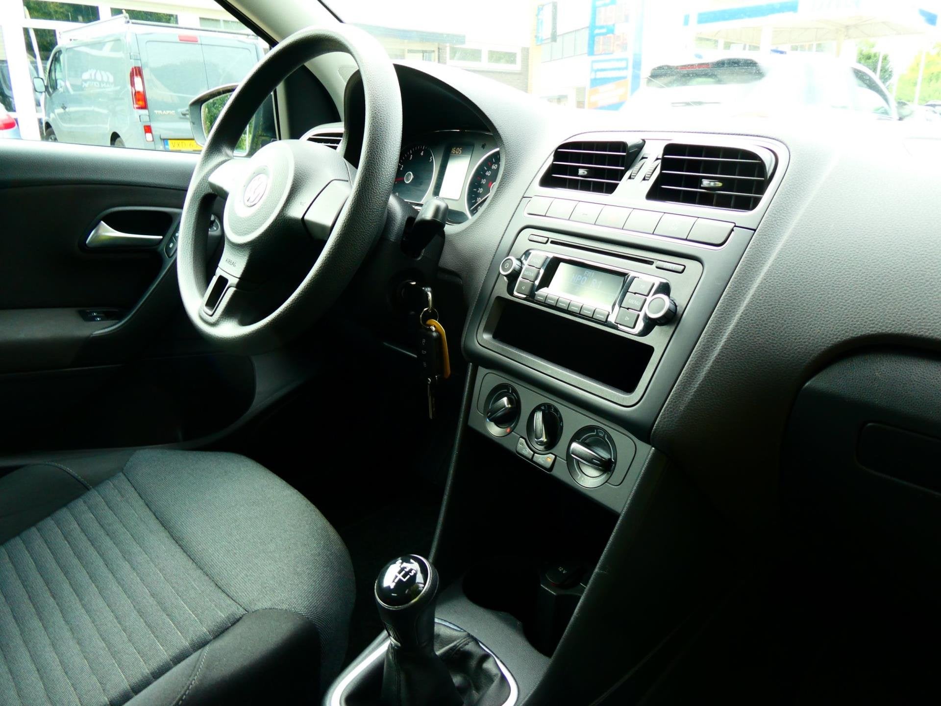 Volkswagen Polo 1.2 TSI 90pk 3-deurs 1e eigenaar Airco Zuini, Voorwielaandrijving, Euro 5, Stof, 4 cilinders