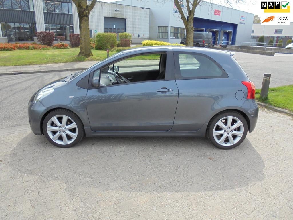 Toyota Yaris 1.8 VVTi TS nw Apk, Auto's, Voorwielaandrijving, Stof, Gebruikt, Zwart