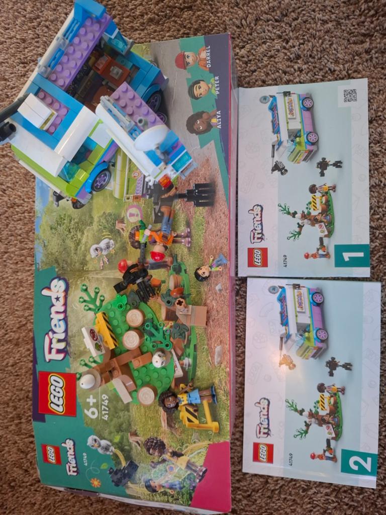 LEGO Friends 41749 Mobiele Nieuwsbus - Zo goed als nieuw, Kinderen en Baby's, Speelgoed | Duplo en Lego, Ophalen of Verzenden