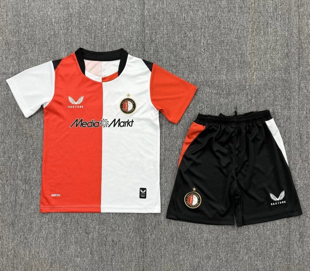 Diverse Feyenoord trainingspakken - Verschillende maten, Kleding | Heren, Sportkleding, Nieuw, Overige maten, Voetbal, Meerkleurig