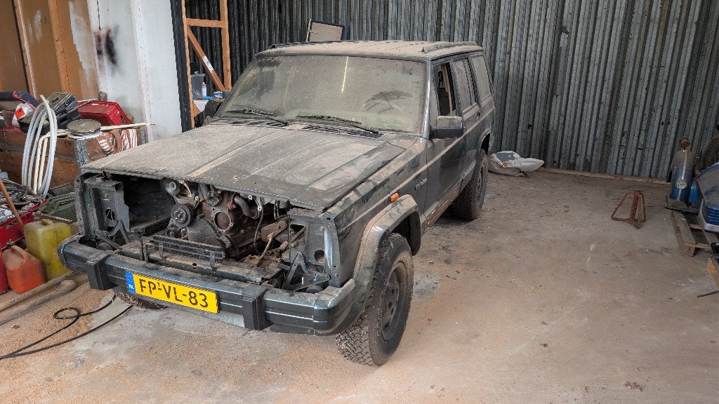 Jeep Cherokee XJ 4.0 6-cilinder 4x4 – 1992 – Project, Auto's, Jeep, Automaat, Beige, 2500 kg, Leder en Stof