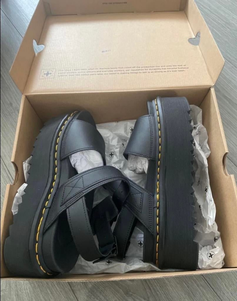 Dr. Martens Voss sandalen maat 41 nieuw in doos, Kleding | Dames, Schoenen, Ophalen of Verzenden, Nieuw, Zwart, Sandalen of Muiltjes