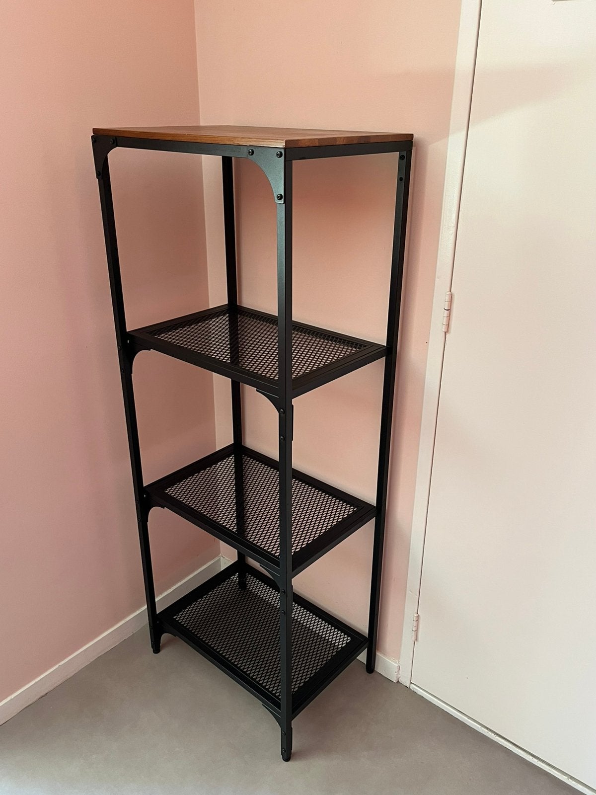 Zwarte stellingkast - IKEA FJÄLLBO, Ophalen, Zo goed als nieuw