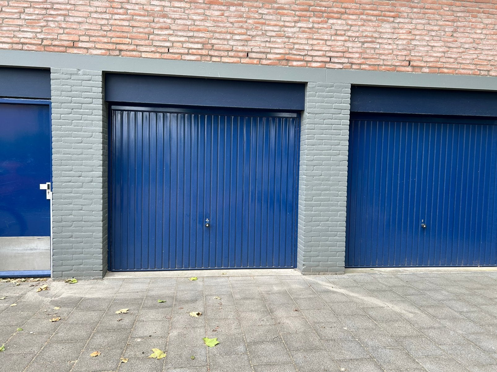 Nette garagebox / opslagruimte te huur ijpelaar breda