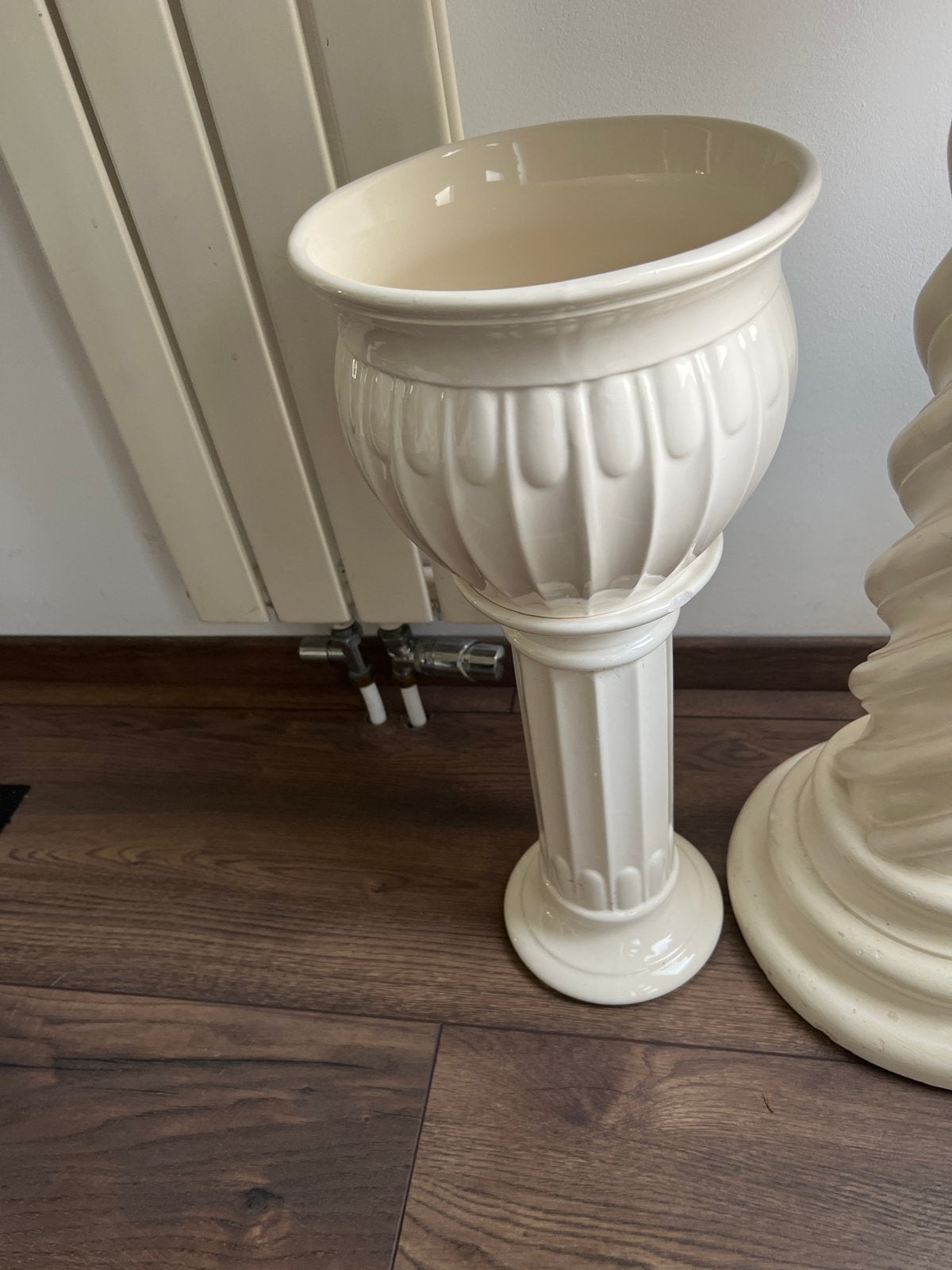 Crèmekleurige plantenbak op zuil - Klassiek design, Ophalen, Gebruikt, Met patroon/structuur, Beige