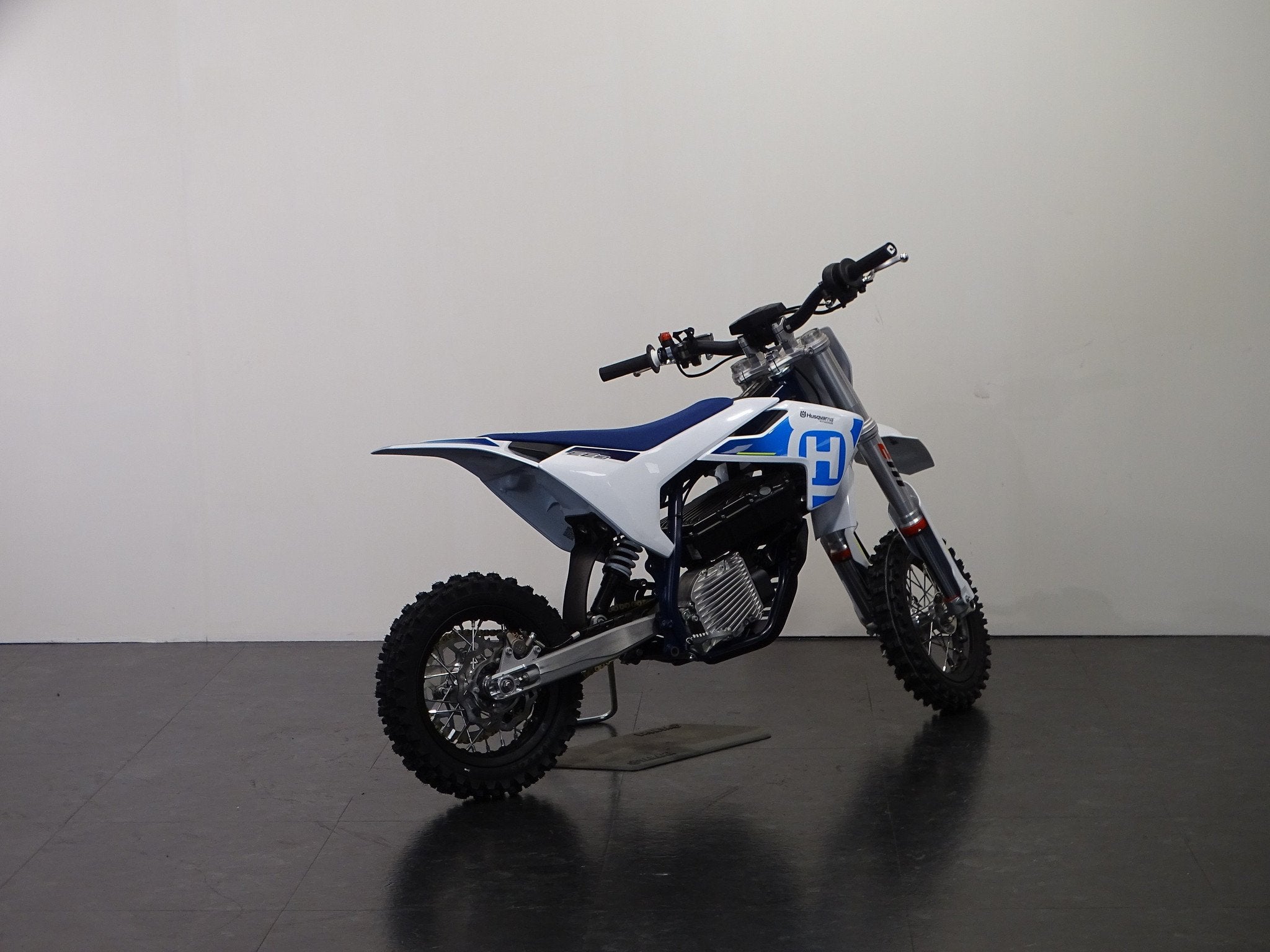 Husqvarna EE 3, Bedrijf, Crossmotor
