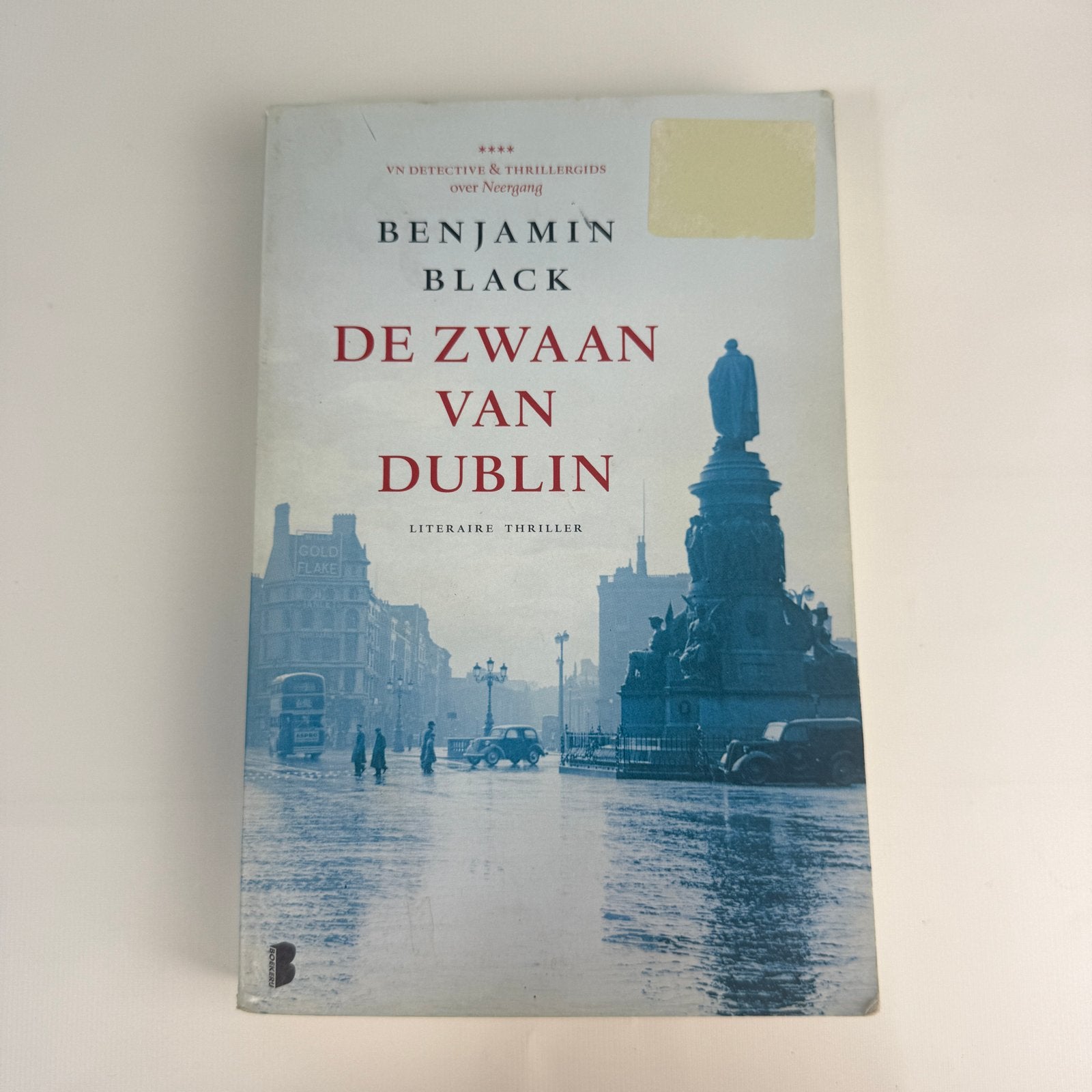 De Zwaan van Dublin - Benjamin Black (Literaire thriller), Ophalen of Verzenden, Gelezen, Europa overig