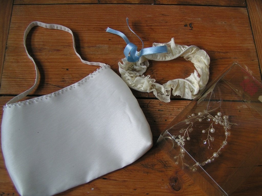bruidstasje, kousenband, ring enz nr MM 57, Verzenden, Zo goed als nieuw, Wit, Trouwjurk