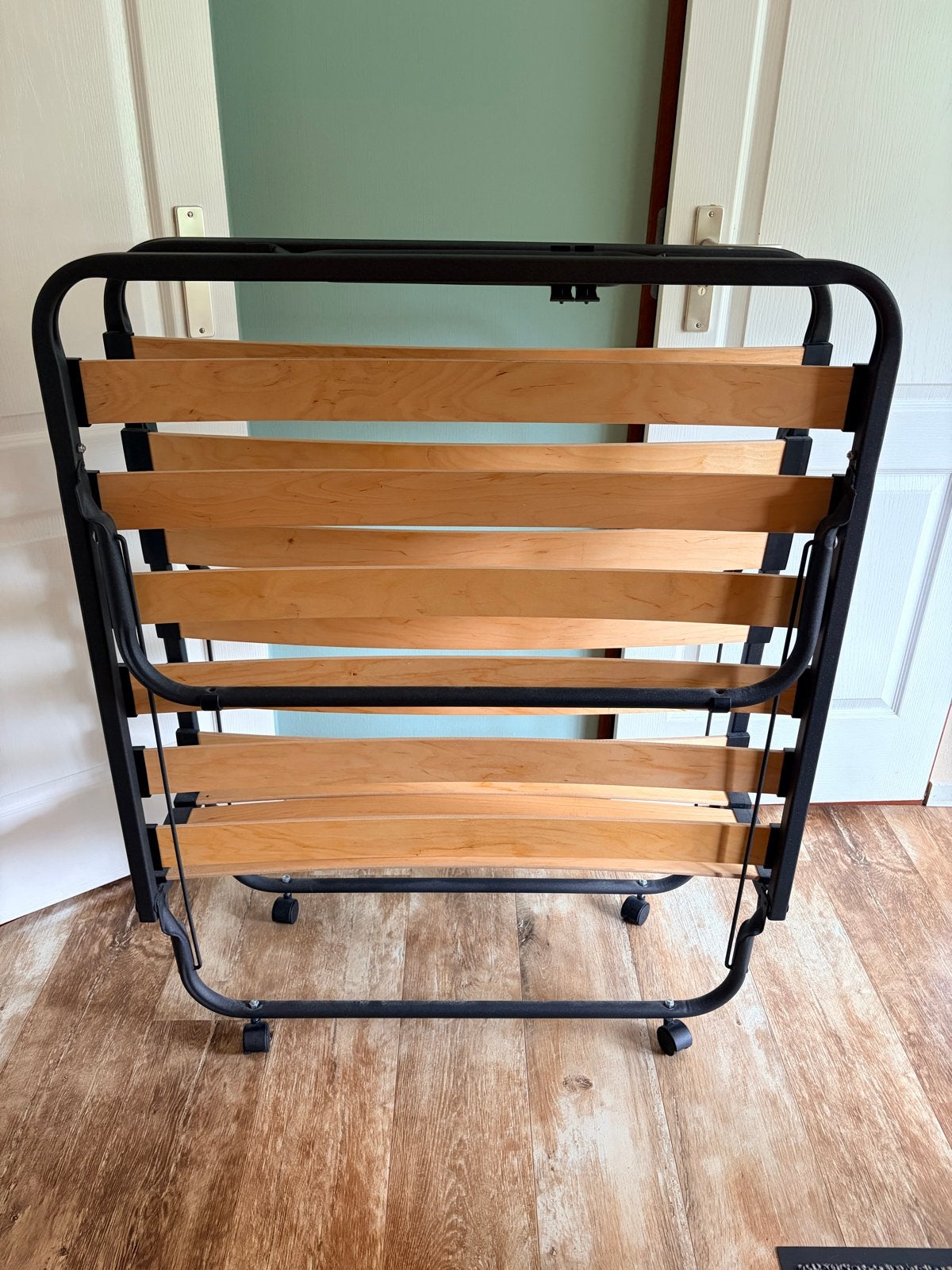 Opvouwbaar logeerbed lattenbodem (zonder matras!), Huis en Inrichting, Ophalen, 90 cm, Eenpersoons, 190 cm of minder
