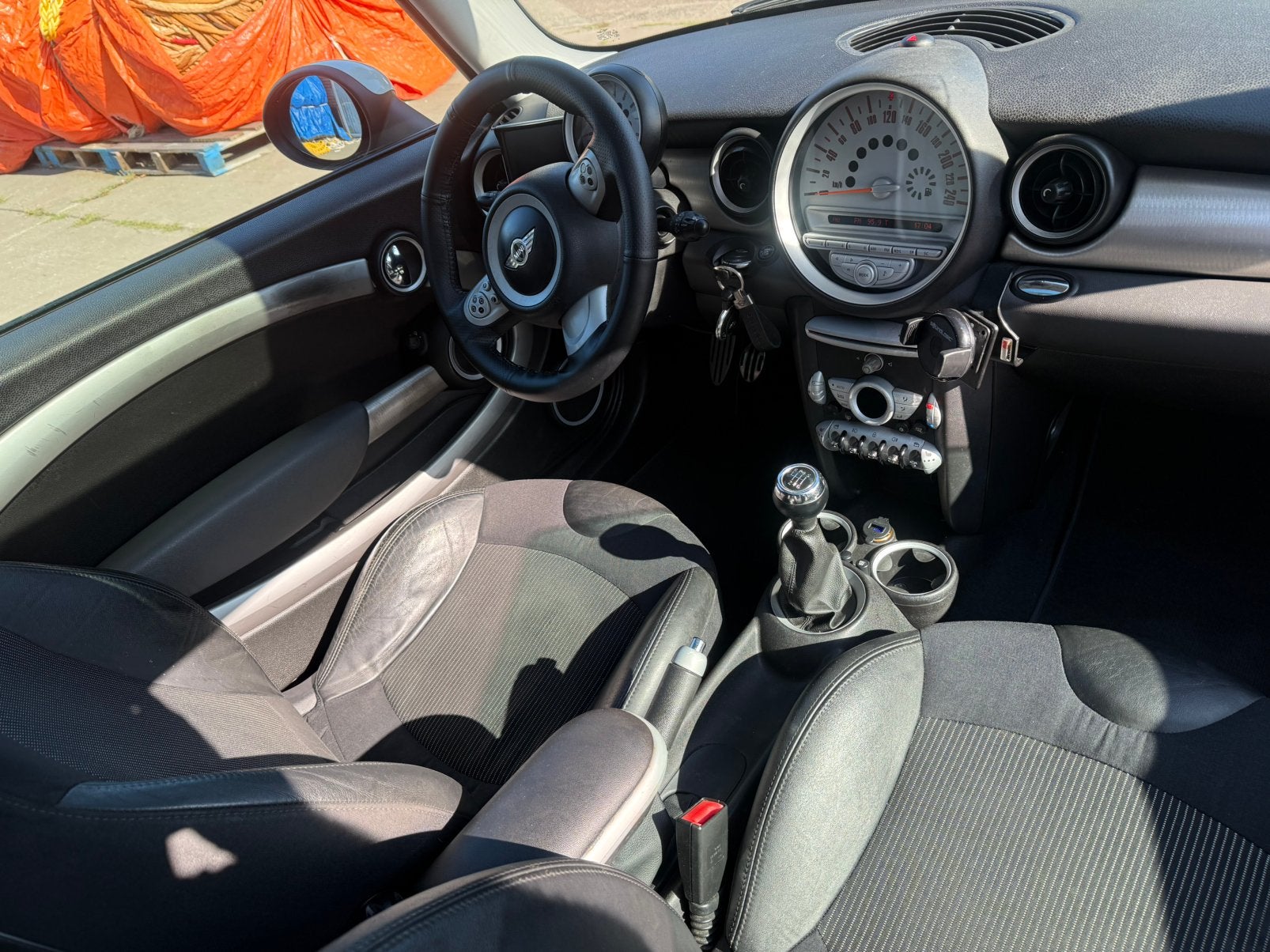Foto 9 van Mini Cooper S 1.6 174 pk | Nwe Distr Ketting | Nwe Apk