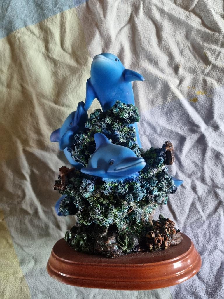 dolfijnen  op een rots, Verzamelen, Beelden en Beeldjes, Ophalen of Verzenden, Nieuw, Fantasy