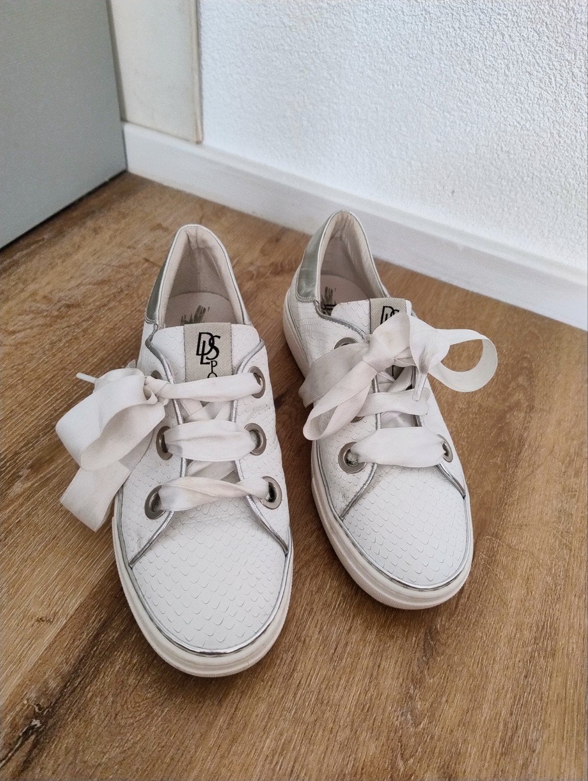 DL Sport Dames Witte Sneakers Maat 39, Kleding | Dames, Schoenen, Wit, Ophalen of Verzenden, Sneakers of Gympen, DL Sport