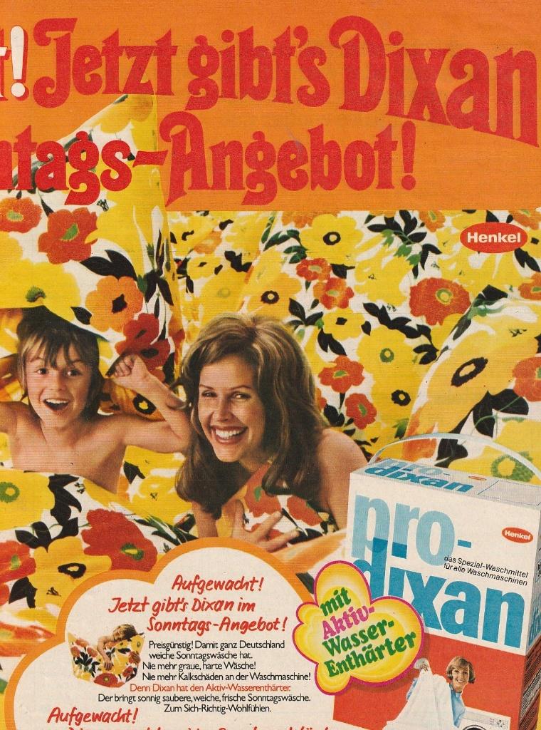 Retro reclame 1972 Dixan wasmiddel jongetje in gebloemd bed, Verzenden, Overige typen