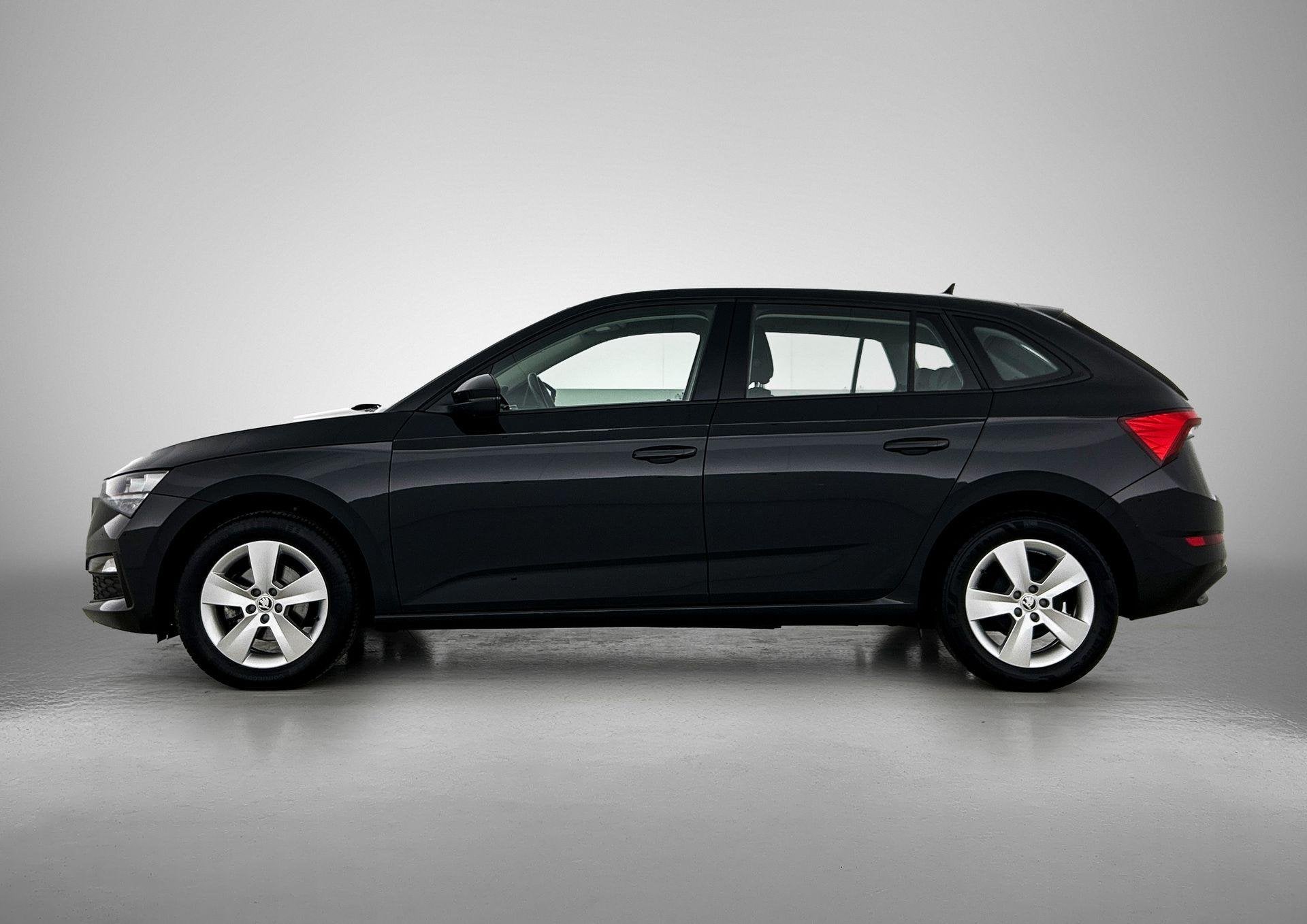 Skoda Scala 1.0 TSI Ambition Metallic lak | Licht metalen ve, 12 maanden, Gebruikt, Origineel Nederlands, Handgeschakeld