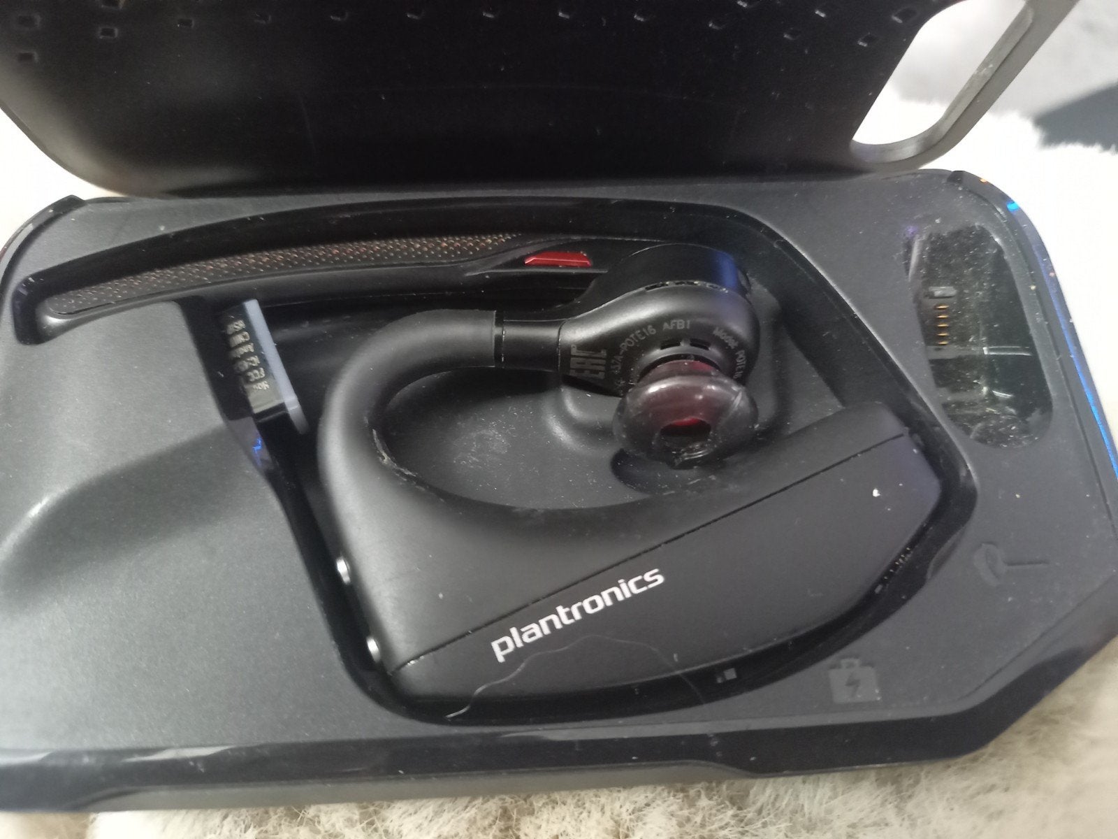 Plantronics Bluetooth Headset - Zwart met Oplaadcase, Zwart, Overige merken, Ophalen of Verzenden, Zo goed als nieuw