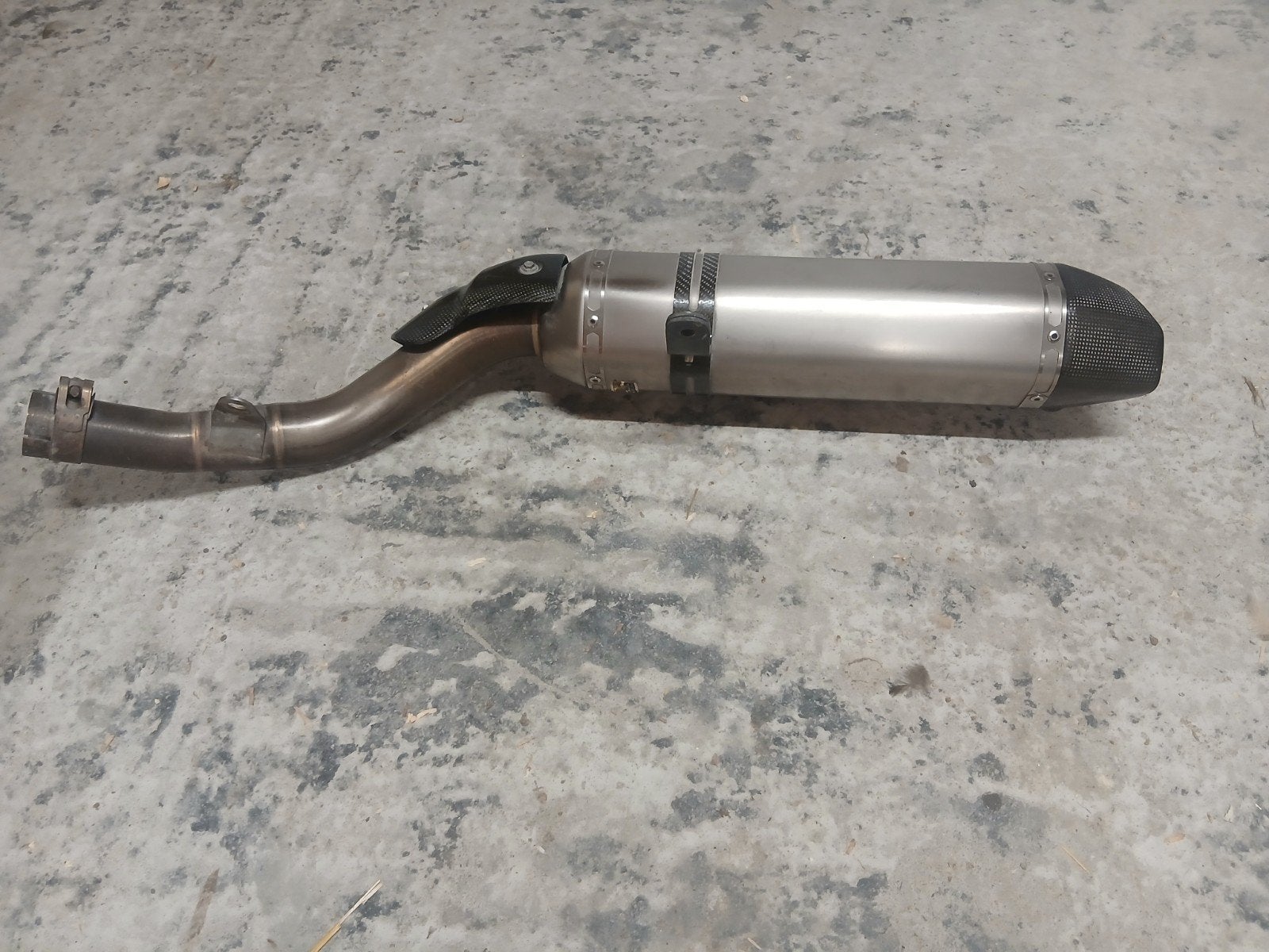 acrapovic uitlaat kawasaki z800, Ophalen