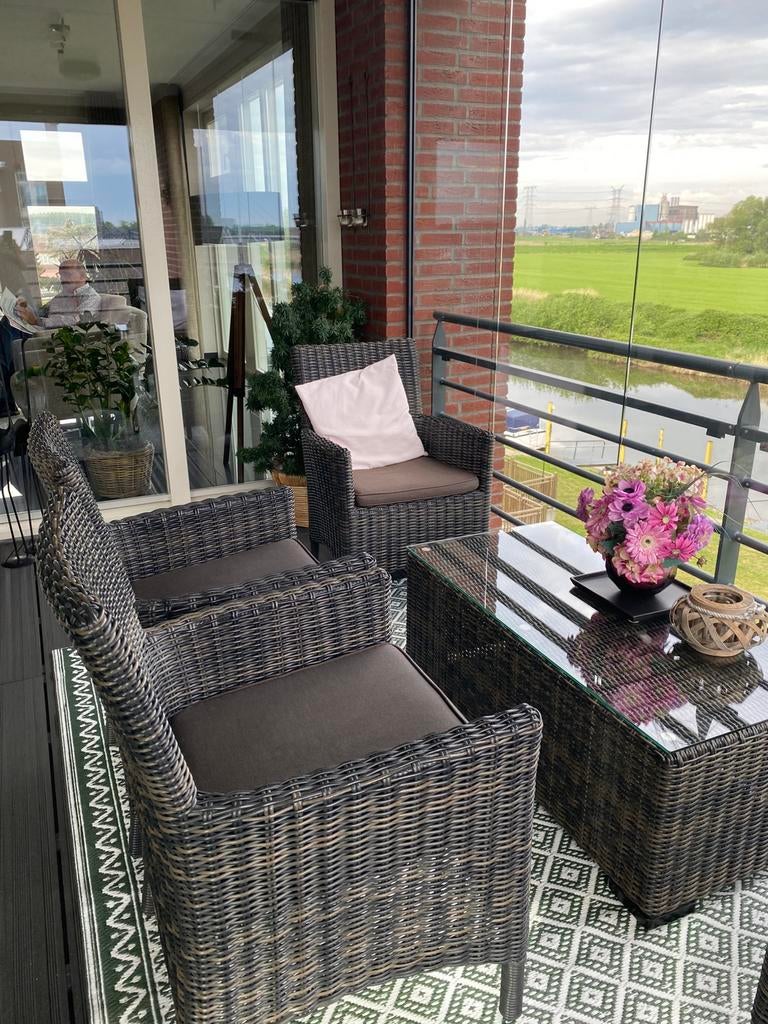 4 Hartman stoelen met tafel en glasplaat, Ophalen, Zo goed als nieuw, Kunststof, Tuinset