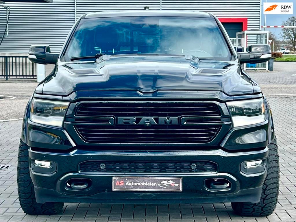 Dodge Ram 1500 5.7 V8 Laramie Sport Night Monster Full Optio, Automaat, Gebruikt, Zwart, Leder