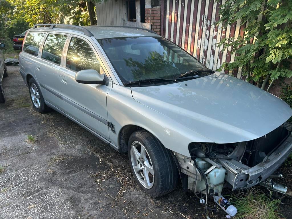 Volvo V70 in onderdelen kleurcode 443-46, Ophalen of Verzenden, Volvo, Motorkap
