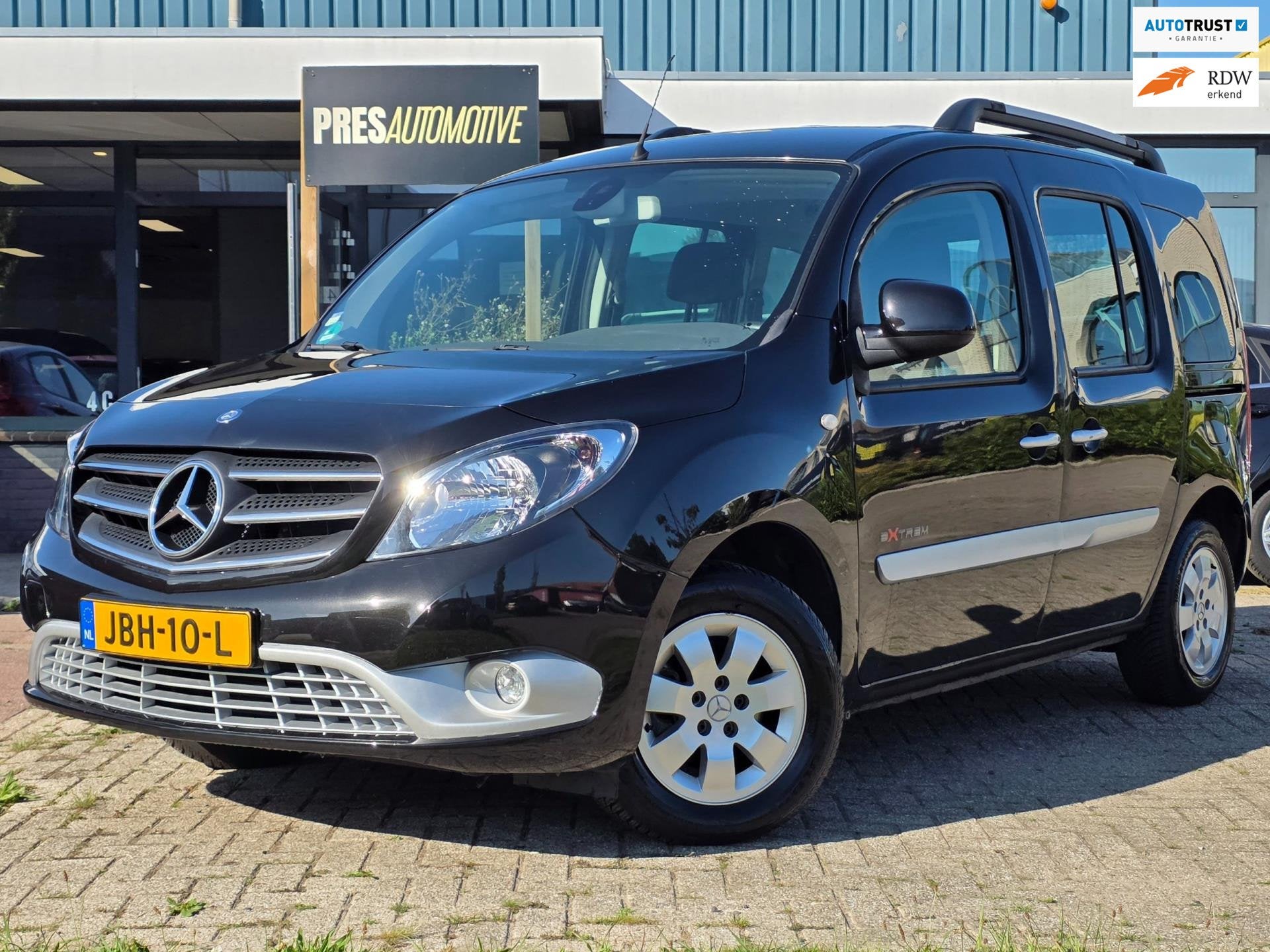 Mercedes-Benz CITAN 112 Ambiente |CLIMA|PDC|LMV, Voorwielaandrijving, Gebruikt, 4 cilinders, Zwart