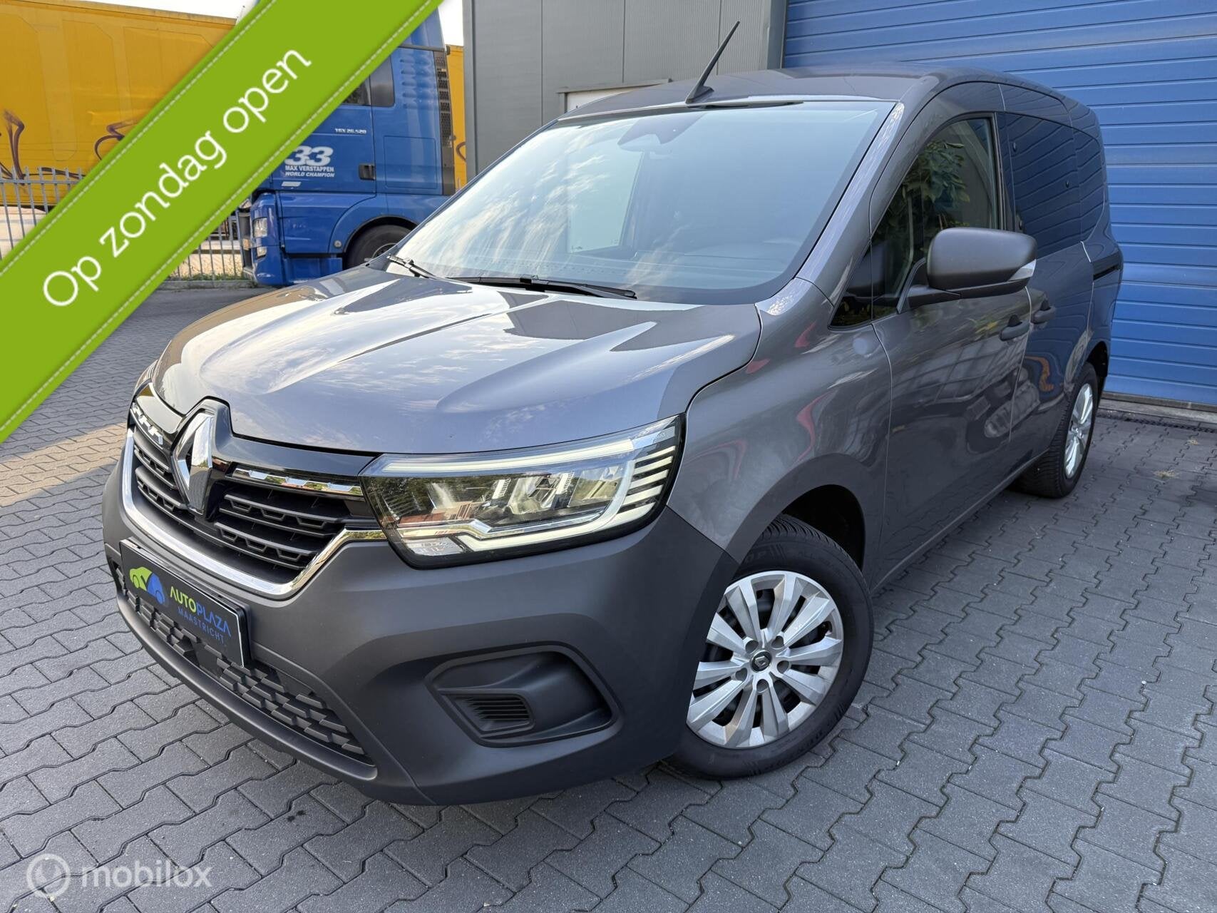 Renault Kangoo combi 1.3 TCe / Trekhaak / Parkeer Sens /, Auto's, Voorwielaandrijving, Dealer onderhouden, Gebruikt, 4 cilinders