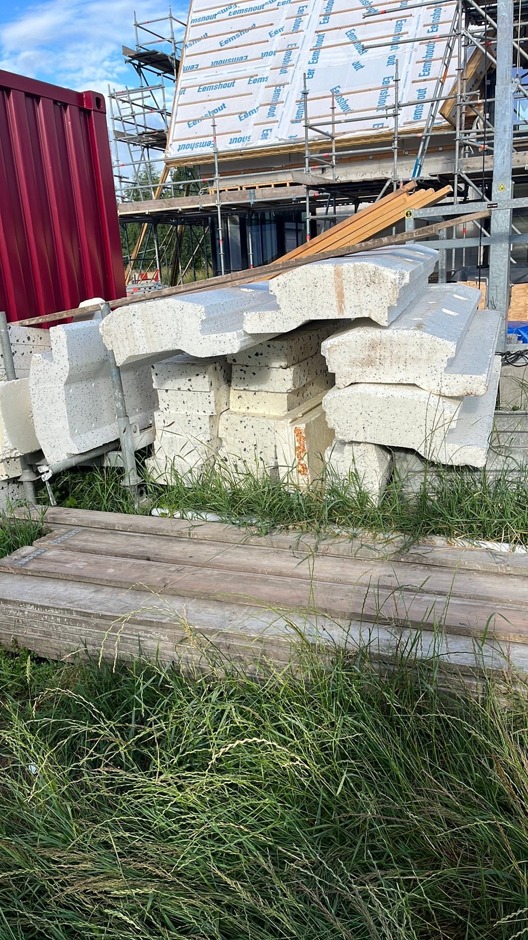 Piepschuim en broodjes voor balk en broodjesvloer, Ophalen, 12 cm of meer, 5 tot 10 m², Zo goed als nieuw