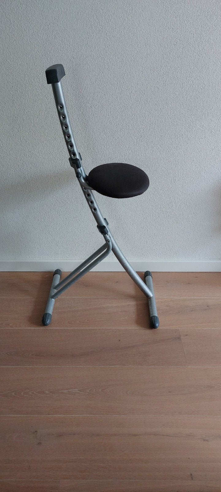 Verstelbare kruk., Huis en Inrichting, Barkrukken, 1 kruk, Ophalen, 60 tot 90 cm