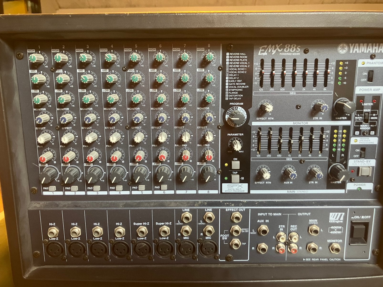 Yamaha EMX88S powermixer – nette staat, Muziek en Instrumenten, Ophalen, Zo goed als nieuw