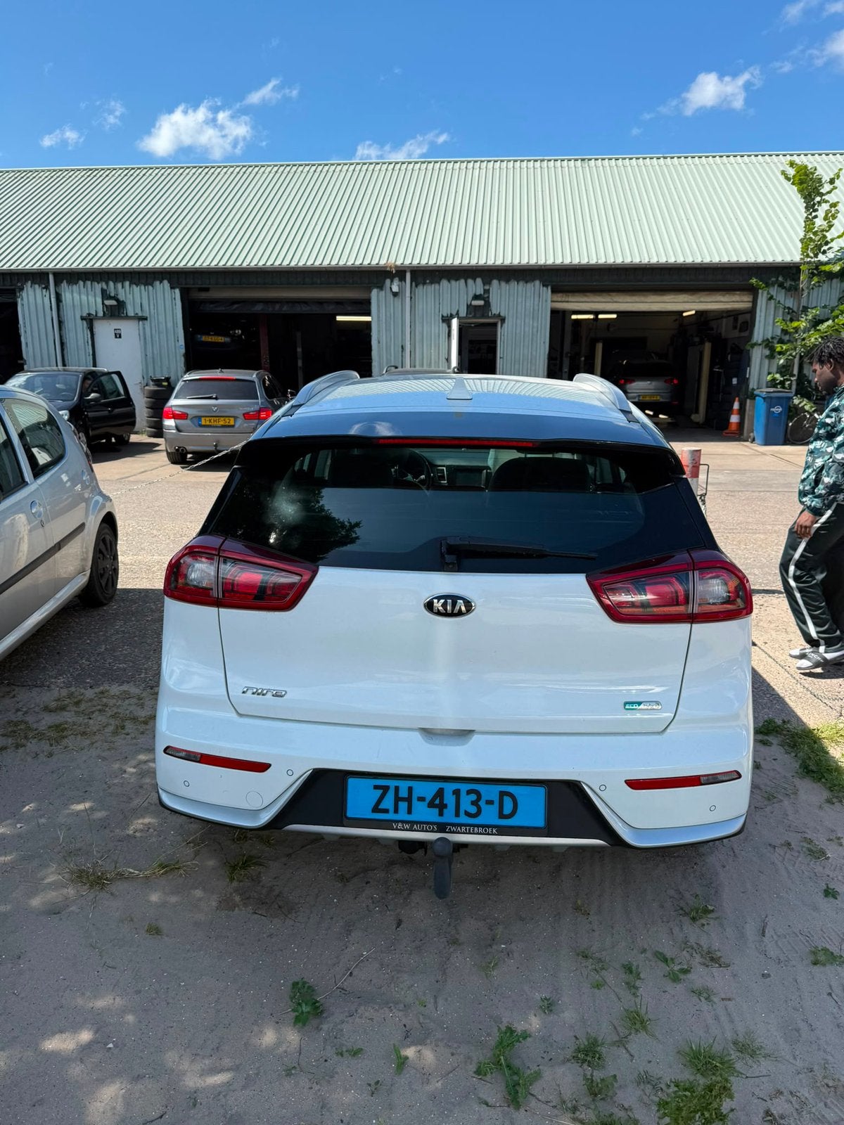 Kia Niro 1.6 GDi Hybrid 141pk Dct6 2019 Wit, Auto's, 1580 cc, Wit, Origineel Nederlands, 75 €/maand