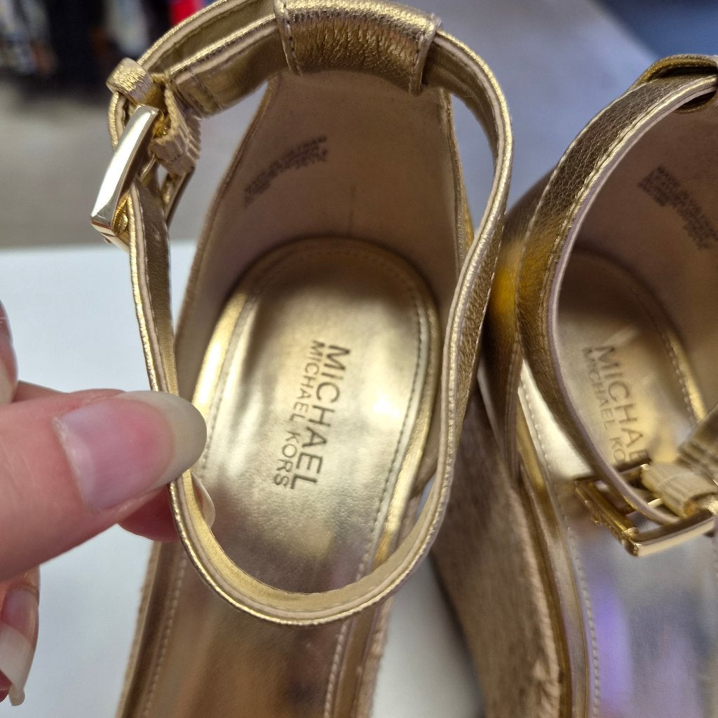 Michael Kors gouden leren sleehak sandalen maat 38 51938, Michael Kors (Europe) B.V., Danzigerkade 165, 1013 AP Amsterdam, Nederland