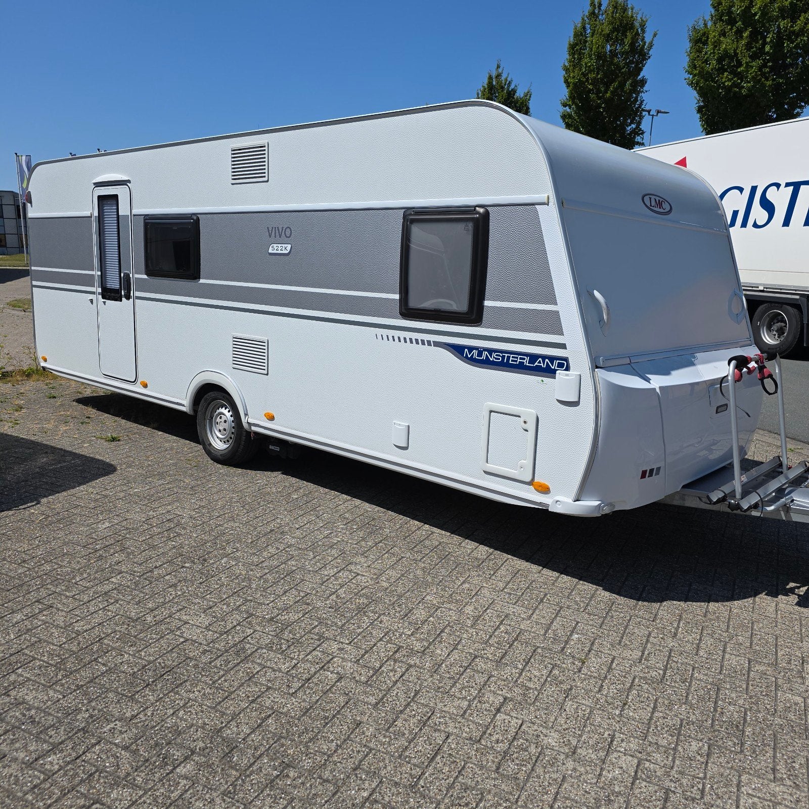 LMC VIVO 522 K 2019 met stapelbed, mover en nieuwe voortent, Rondzit, Particulier, 5 tot 6 meter, LMC en Münsterland
