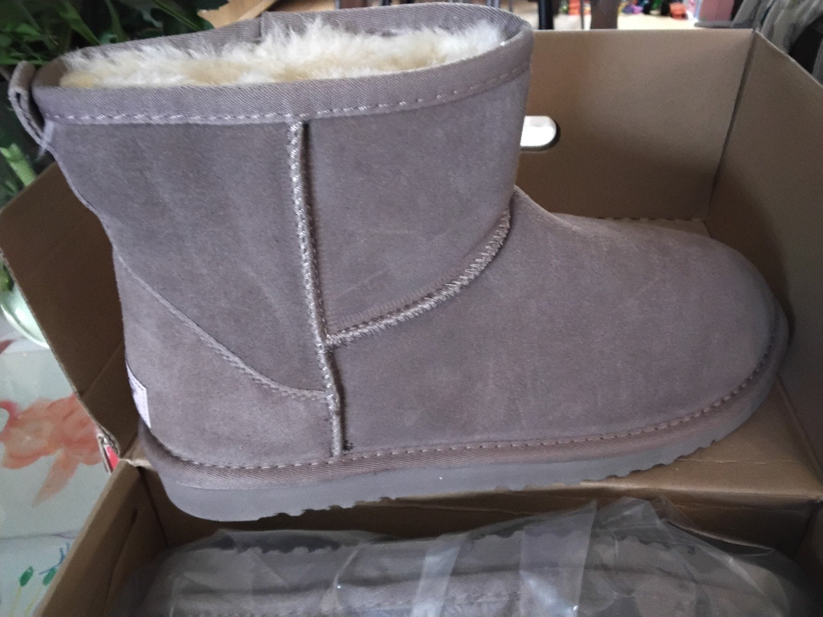 Nieuwe UGG-achtige laarzen maat 41, Ophalen of Verzenden, Nieuw, Grijs, Lage of Enkellaarzen