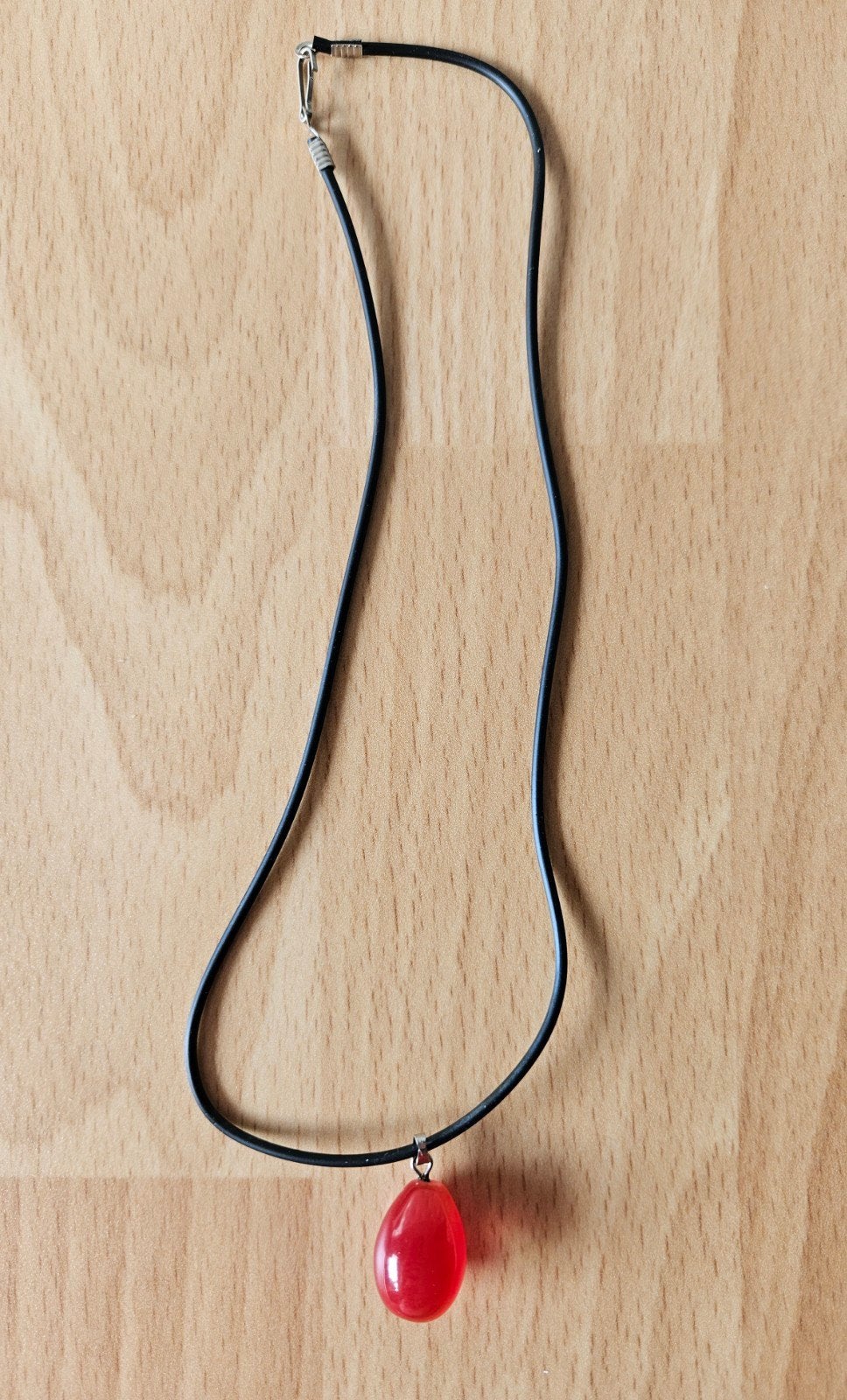 Ketting met rode steen, Ophalen of Verzenden, Gebruikt, Rood, Overige materialen