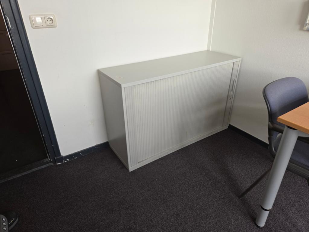 Roldeurkast laag met legplank, 120b x 75h x 42d, Huis en Inrichting, Kasten | Roldeurkasten en Archiefkasten, Ophalen, Gebruikt