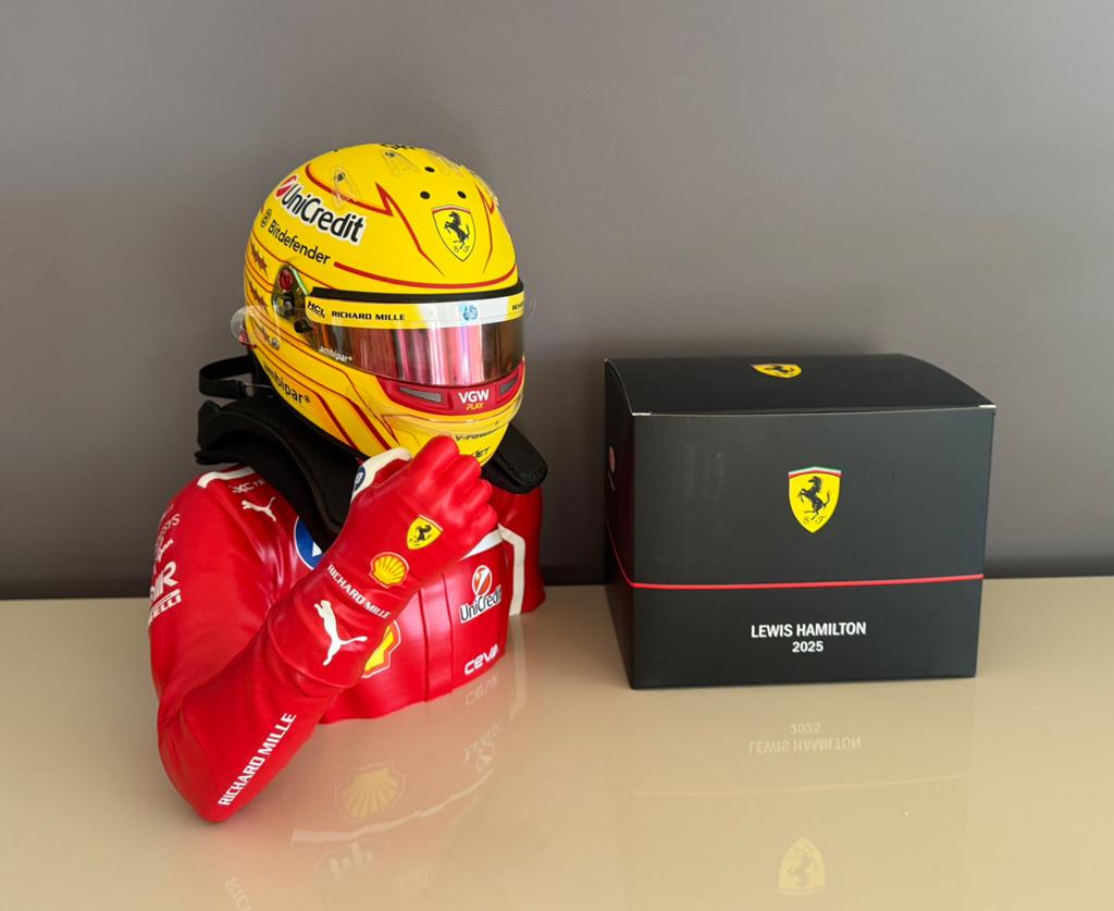 China 2025 Sprint Winnaar 1:2 helm + buste + hans Hamilton, Ophalen of Verzenden, Zo goed als nieuw, Formule 1